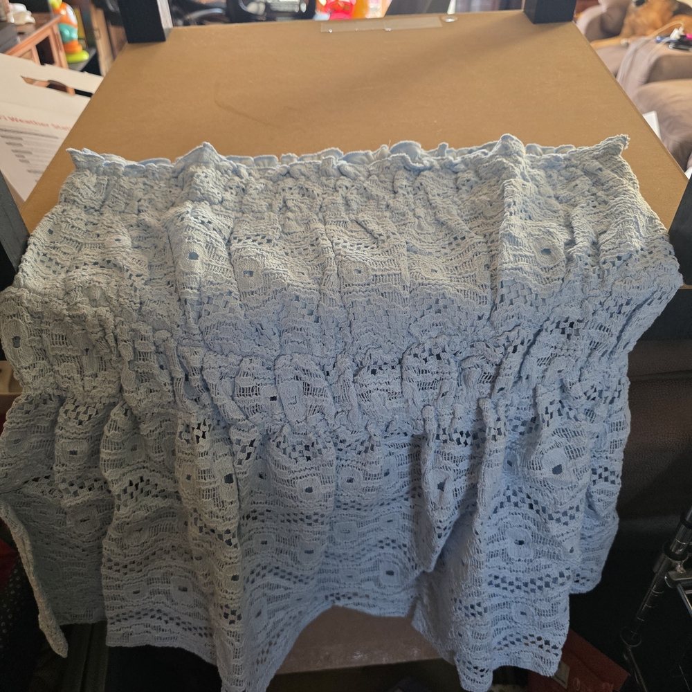Chic Lace Off-Shoulder Blouse in Light Blue